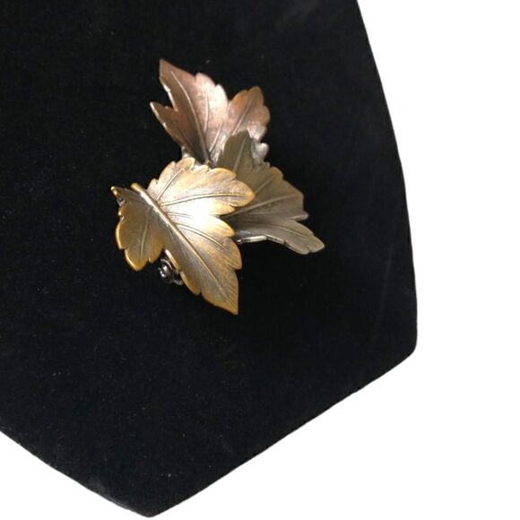 Vintage Maple Leaf Brooch Pin Mixed Metals K&T Leaves Artisan Autumn Cottagecore - Picture 5 of 16